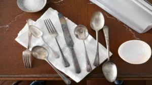 نقره را با چه چیزی تمیز می کنند؟